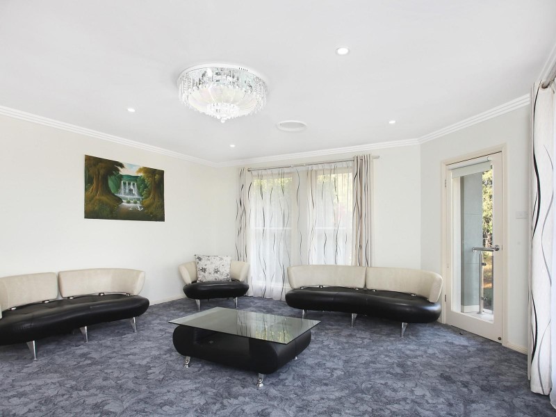 1 Falabella Street, Beaumont Hills NSW 2155