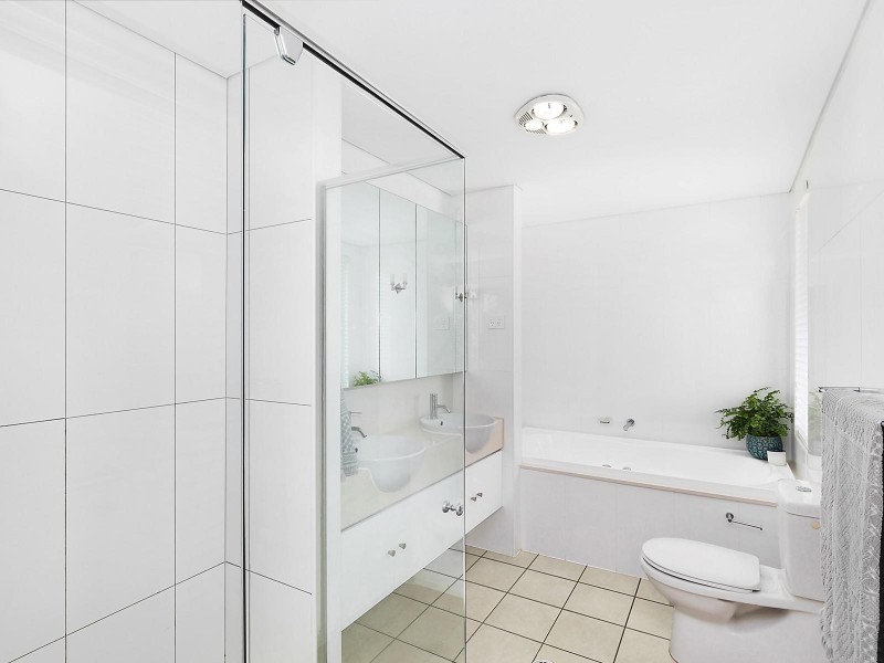 3 Waterstone Crescent, Bella Vista NSW 2153