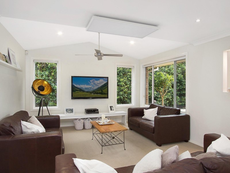 6 Sally Place, Kellyville NSW 2155