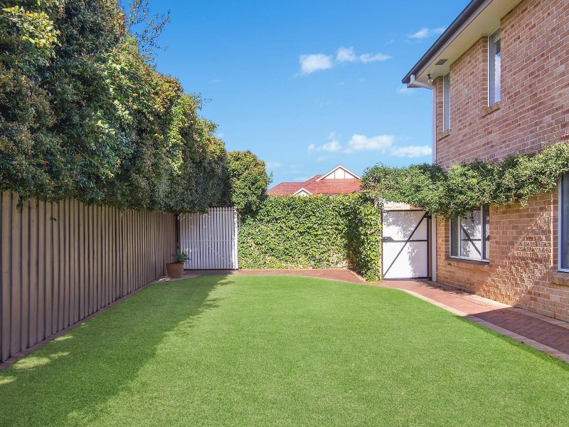 6 Sally Place, Kellyville NSW 2155