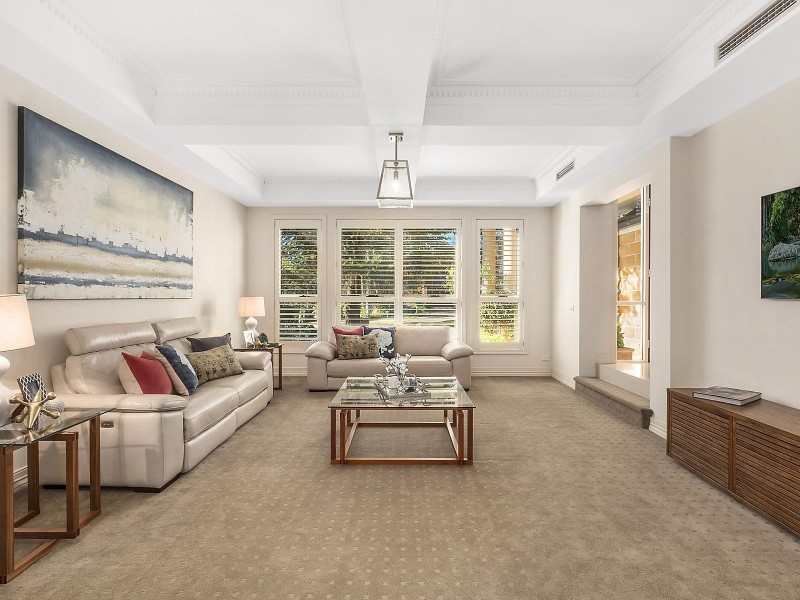 10 Dawes Avenue, Castle Hill NSW 2154