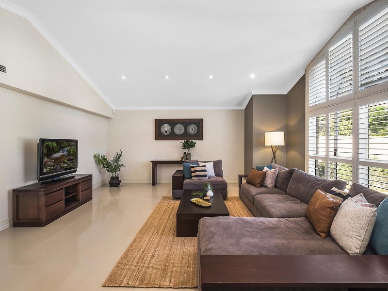 10 Dawes Avenue, Castle Hill NSW 2154