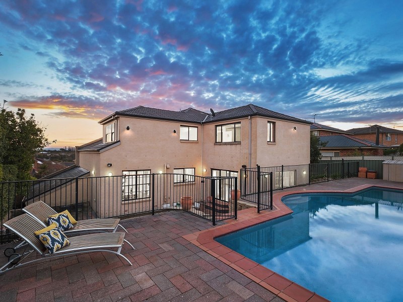 10 Iron Bark Grove, Bella Vista NSW 2153