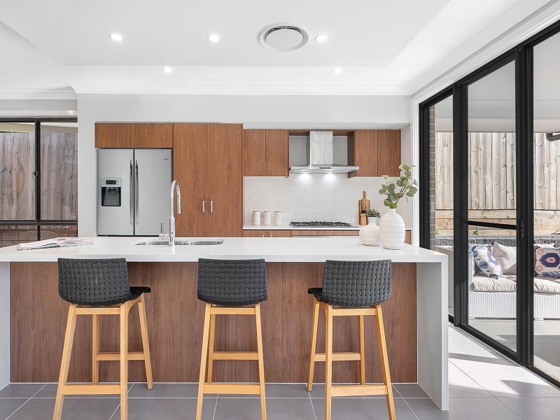 11 Sunningdale Drive, Colebee NSW 2761