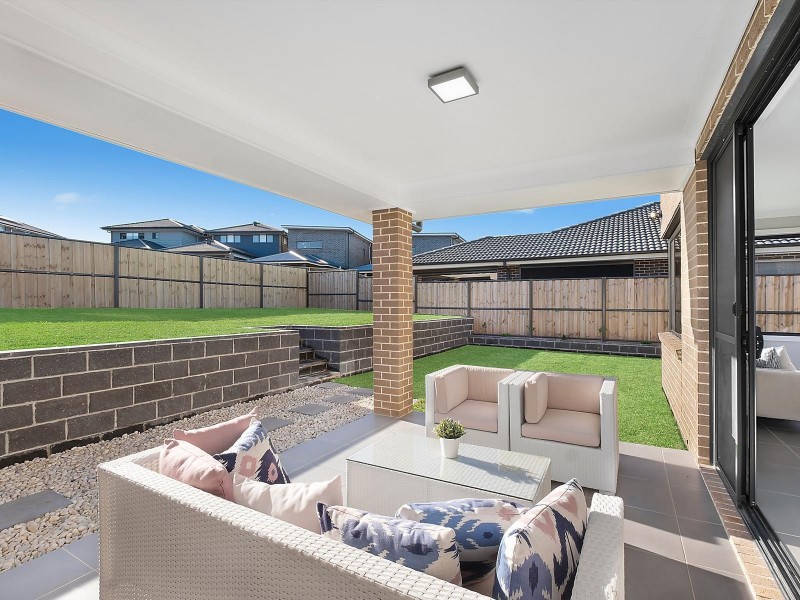 11 Sunningdale Drive, Colebee NSW 2761