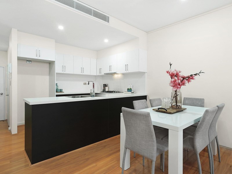 12/13 Old Northern Road, Baulkham Hills NSW 2153