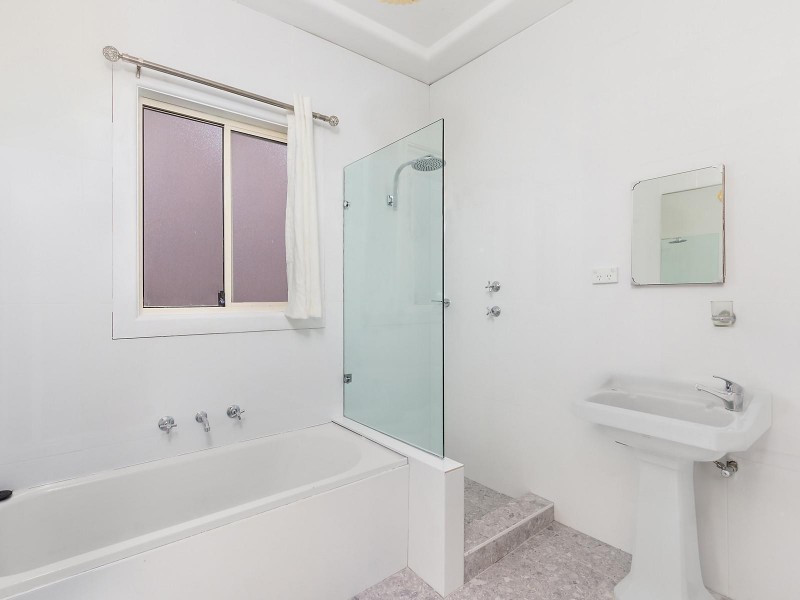 33 Watkins Road, Baulkham Hills NSW 2153