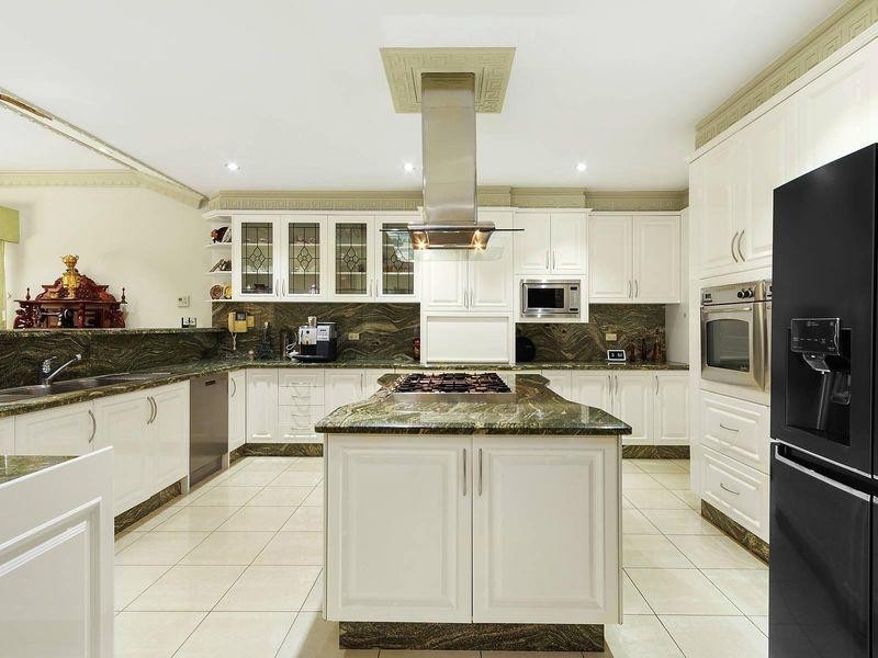 1 Bradley Court, West Pennant Hills NSW 2125