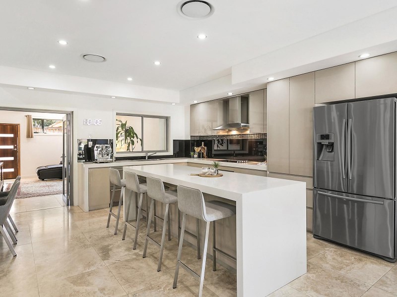 4 Carcoola Street, Castle Hill NSW 2154