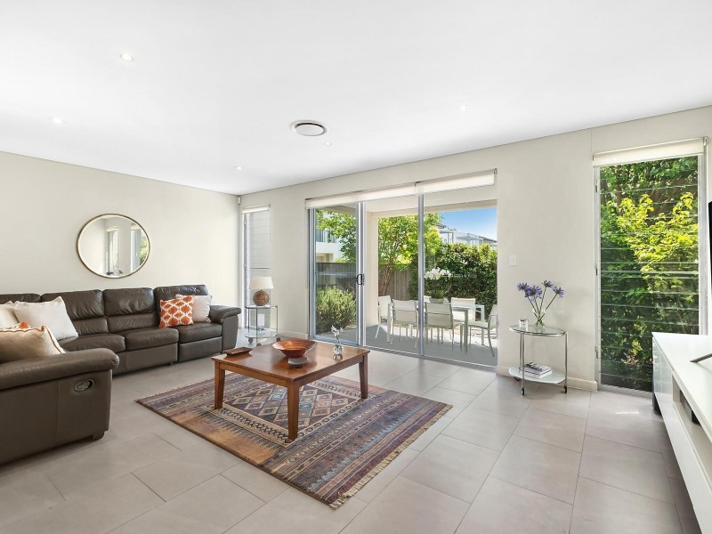 93 Brighton Drive, Bella Vista NSW 2153