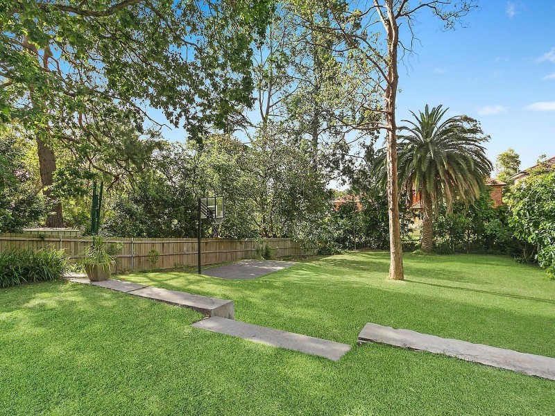 8 Dean Street, West Pennant Hills NSW 2125