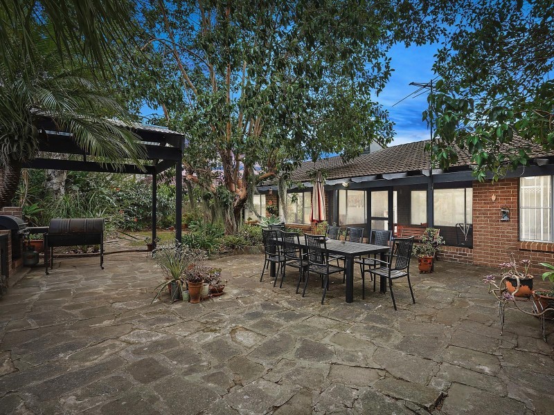 11 Dale Place, North Rocks NSW 2151