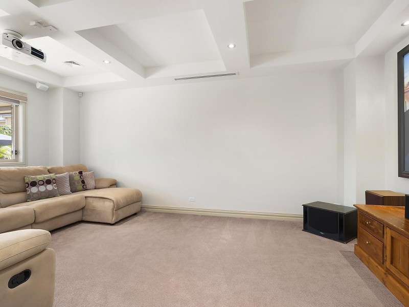 77 Gooraway Drive, Castle Hill NSW 2154