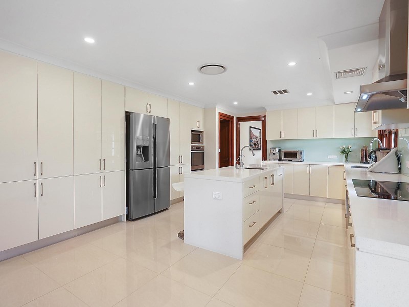 21 Lockhart Avenue, Castle Hill NSW 2154