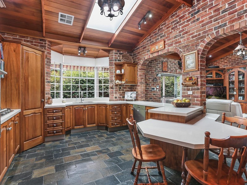 1 Flora Court, Baulkham Hills NSW 2153