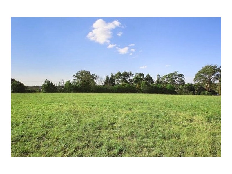 8 Fuggles Road, Kenthurst NSW 2156