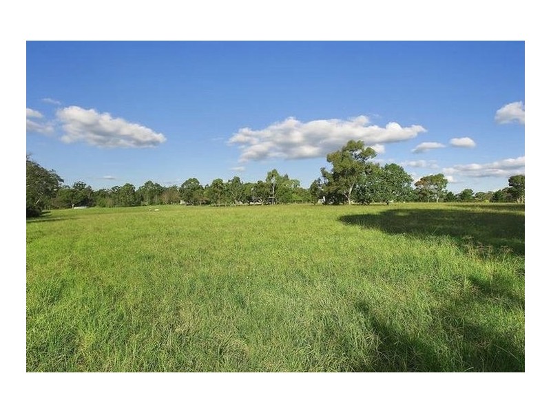 8 Fuggles Road, Kenthurst NSW 2156