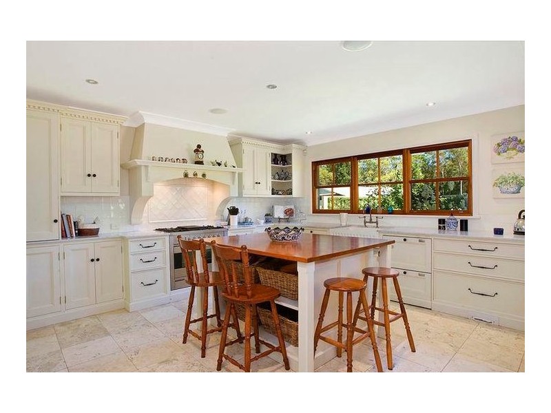 10 Hunt Avenue, Dural NSW 2158