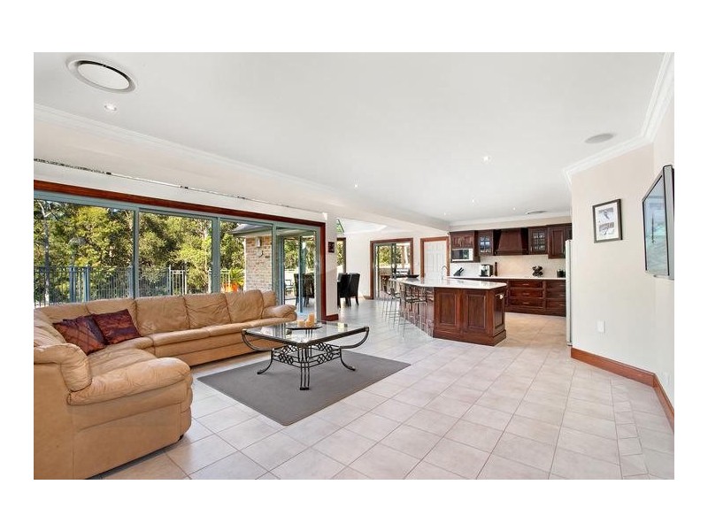 12 Rodney Place, West Pennant Hills NSW 2125