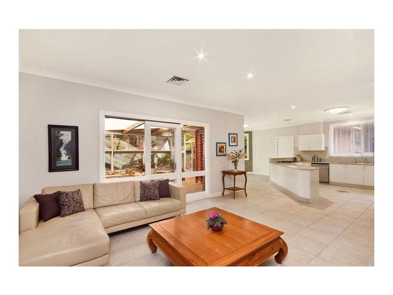 18 Redwood Close, Castle Hill NSW 2154