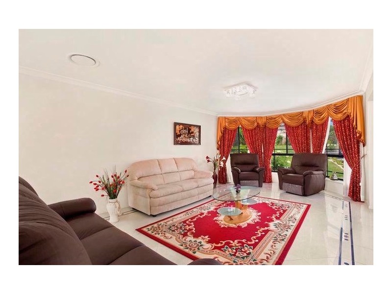 11 Northwood Place, Castle Hill NSW 2154