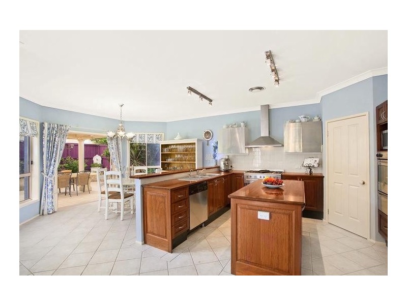 33 Sanctuary Drive, Beaumont Hills NSW 2155