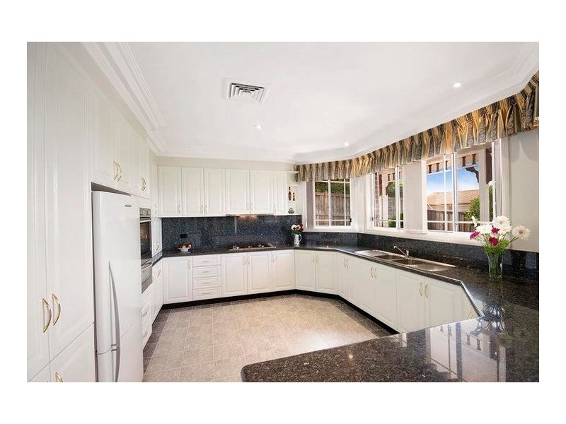 17 Fitzgerald Way, Bella Vista NSW 2153