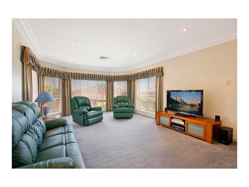 17 Fitzgerald Way, Bella Vista NSW 2153