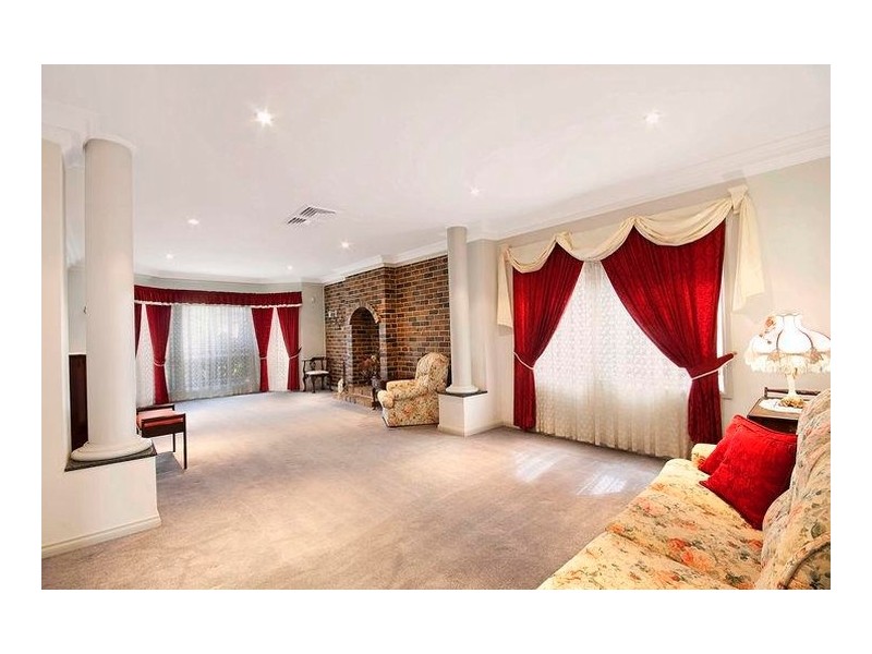 17 Fitzgerald Way, Bella Vista NSW 2153