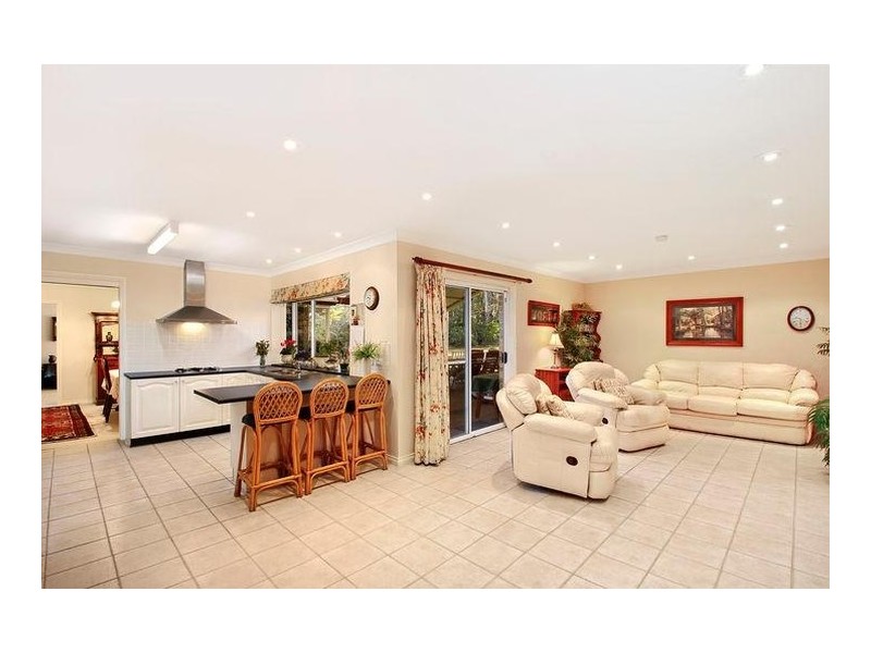 18 Elizabeth Street, Burradoo NSW 2576