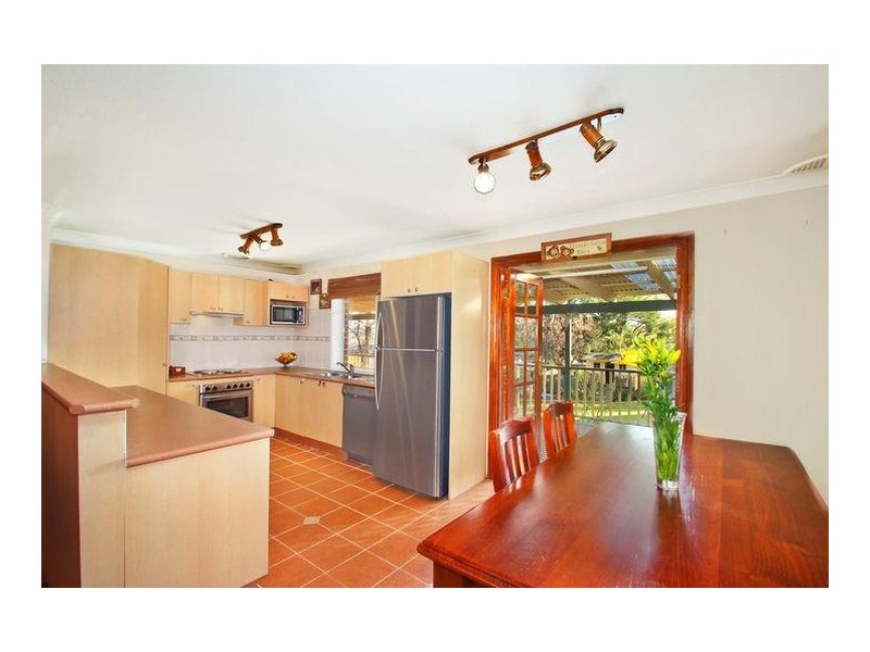 2 North Vanderville Street, The Oaks NSW 2570