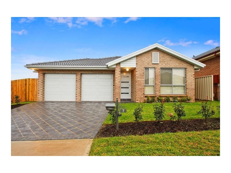 7 Red Ash Avenue, Mount Annan NSW 2567