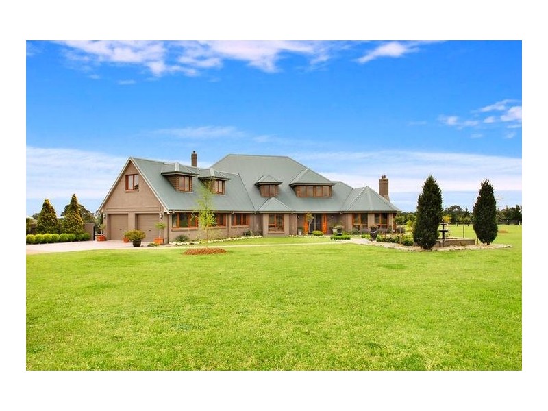 20 Mount View Close, Razorback NSW 2571