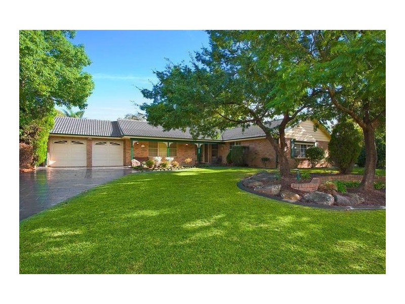 18 Glen Alpine Drive, Glen Alpine NSW 2560