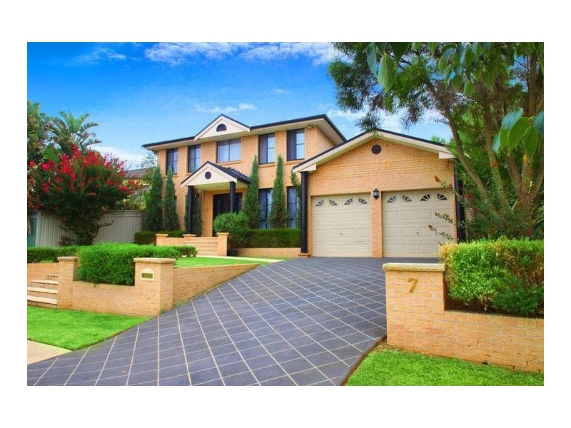 7 Glenrowan Drive, Harrington Park NSW 2567