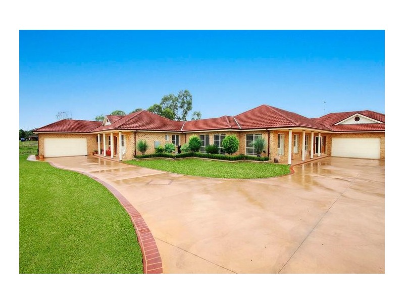 50 Centenary Place, Catherine Field NSW 2557