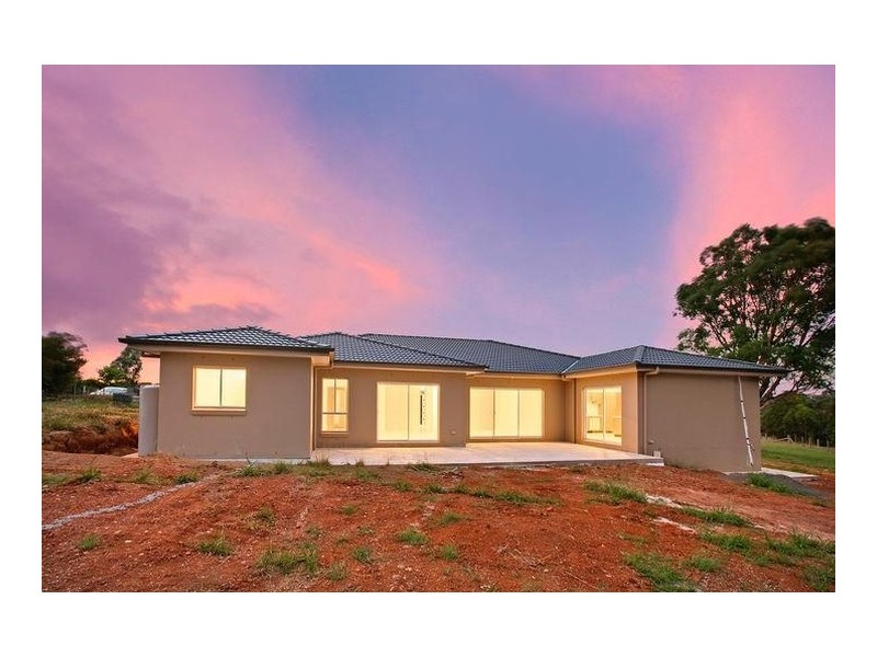 36 Sickles Drive, Grasmere NSW 2570