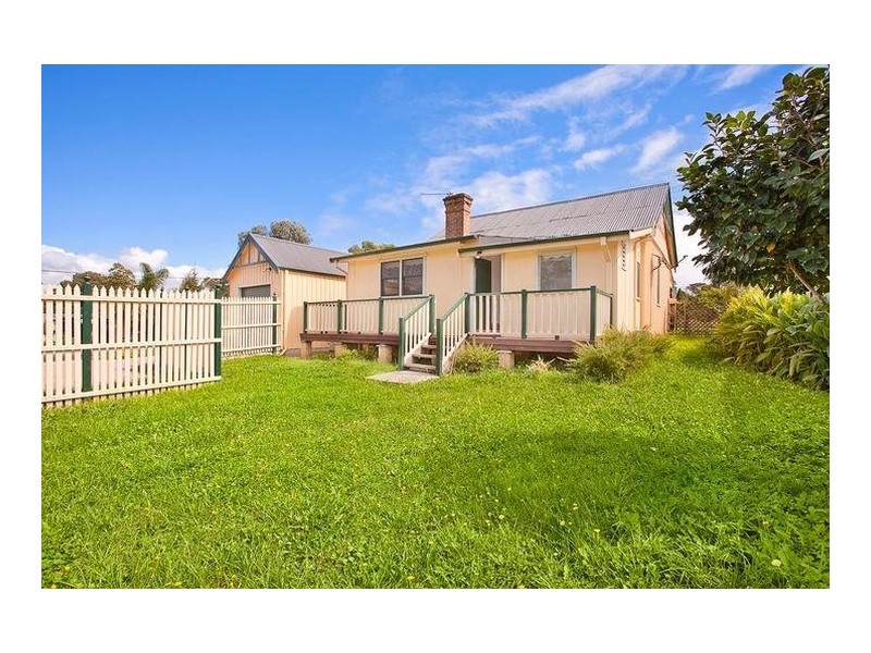 391 Thirlmere Way, Thirlmere NSW 2572