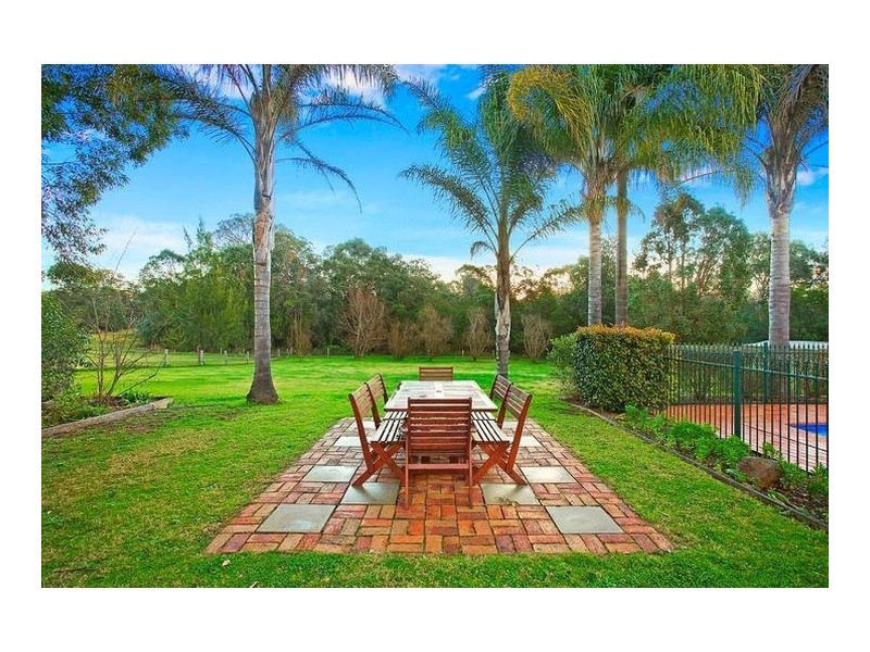 27 Sickles Drive, Grasmere NSW 2570