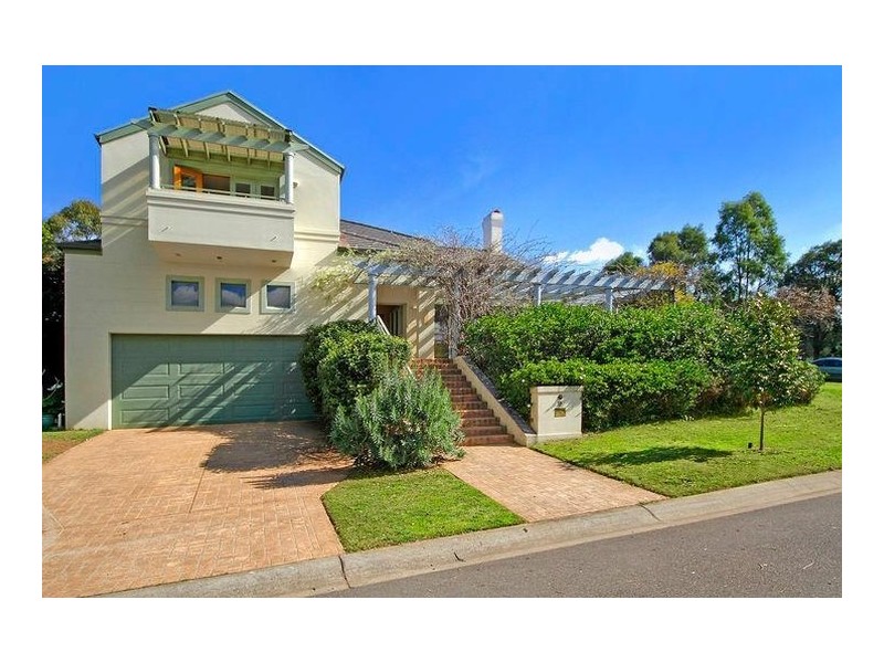 9 Elizabeth Henrietta Circuit, Macquarie Links NSW 2565