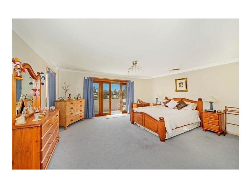 9 Elizabeth Henrietta Circuit, Macquarie Links NSW 2565