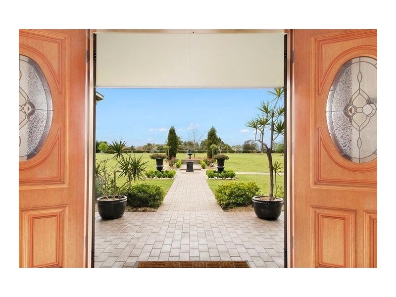 20 Mount View Close, Razorback NSW 2571