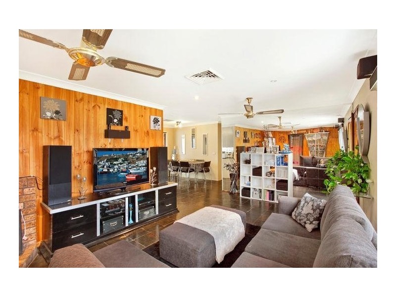 7 Lerwick Place, St Andrews NSW 2566