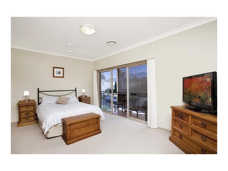 20 Lochview Crescent, Mount Annan NSW 2567