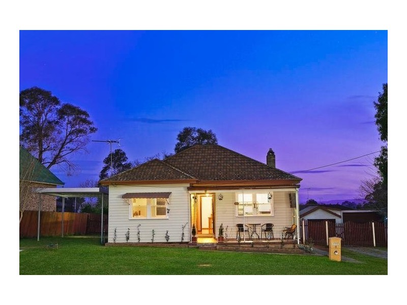 8 Glendiver Road, The Oaks NSW 2570