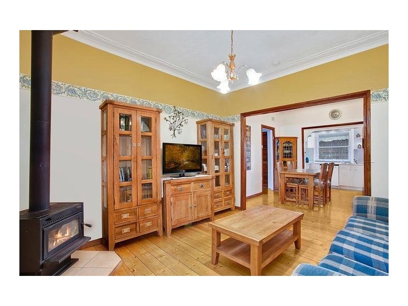 8 Glendiver Road, The Oaks NSW 2570