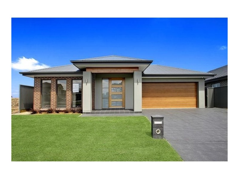 6 Donovan Boulevard, Gregory Hills NSW 2557