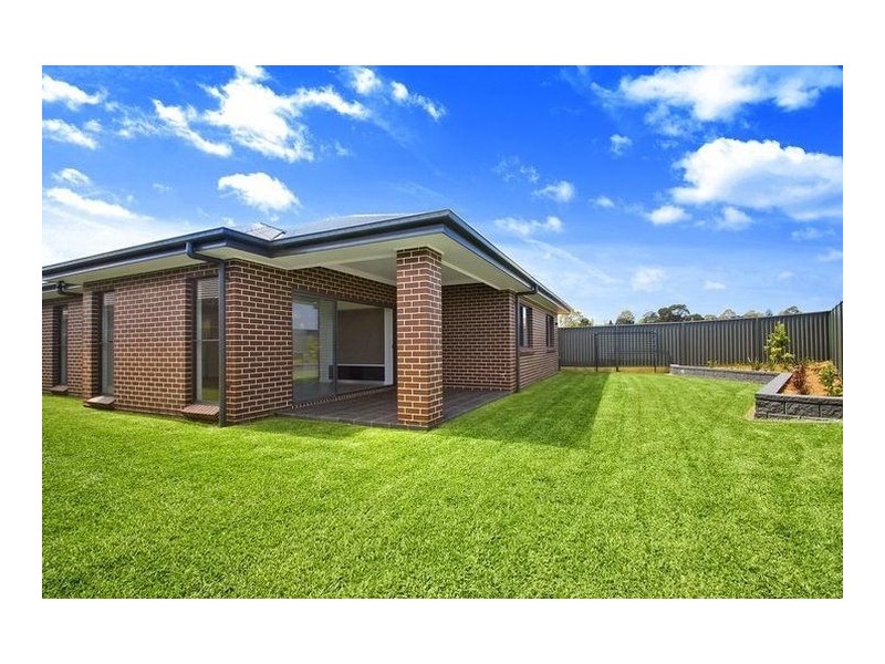 6 Donovan Boulevard, Gregory Hills NSW 2557