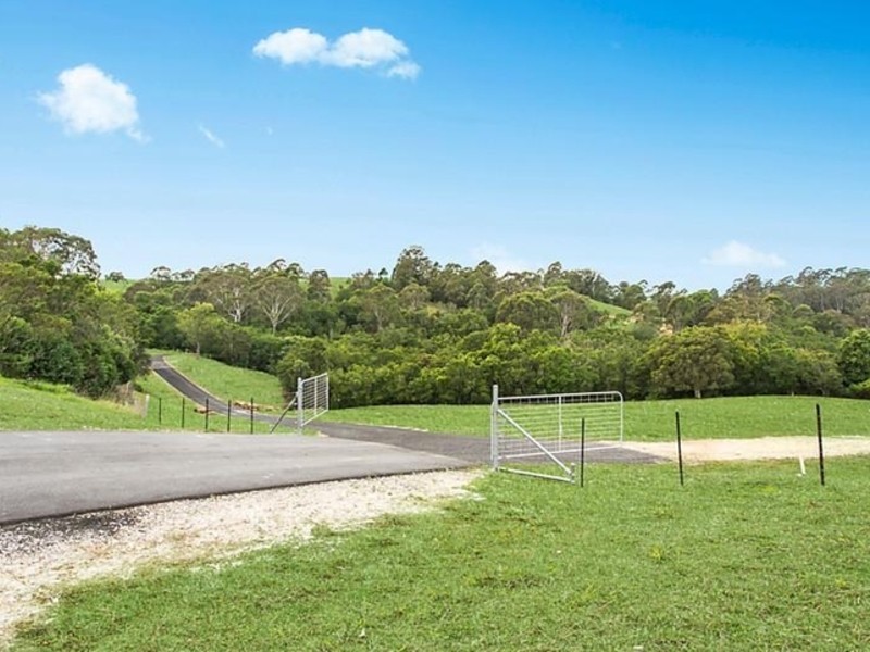 2 and 3/1220 Remembrance Drive, Razorback NSW 2571