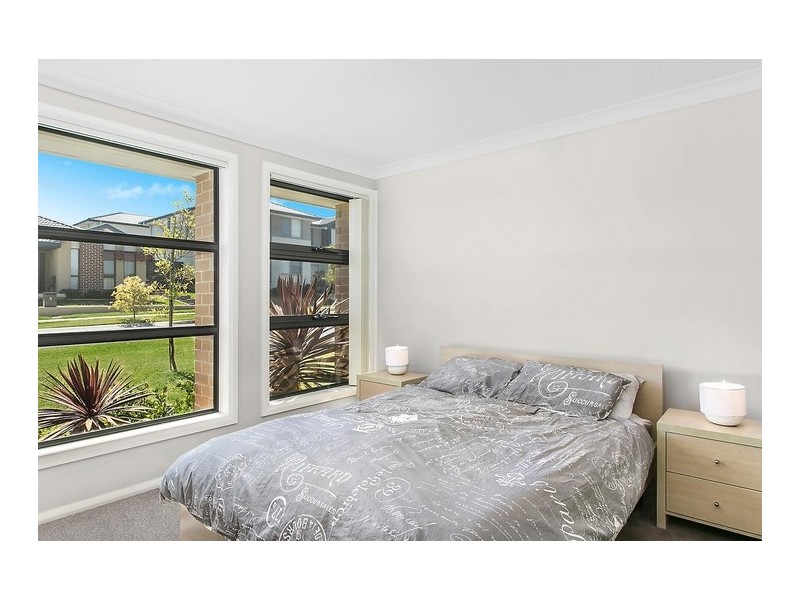 12 Hinton Street, Spring Farm NSW 2570